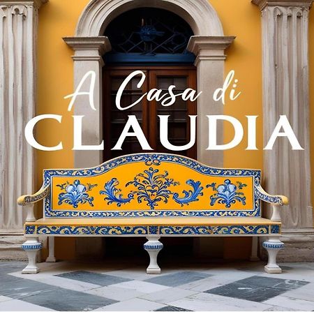 A Casa di Claudia Apartment Napoli Bagian luar foto